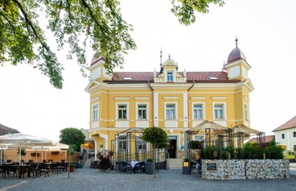 Dvorac Gregorčič Dvorac Gregorčič