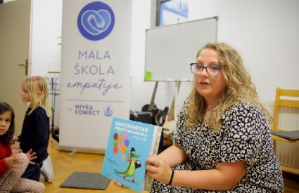 Mala škola empatije Mala škola empatije