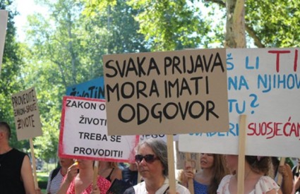 Nema labavo!