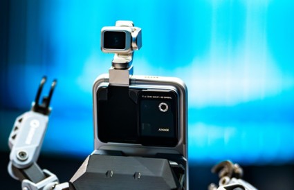 HONOR predstavlja revolucionarni Robot Phone