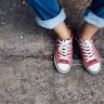 Klasične muške platnene tenisice - bezvremenski trend za opušteni gradski stil