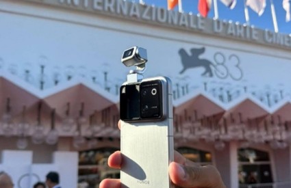 HONOR Robot Phone u središtu pozornosti na Venecijanskom filmskom festivalu